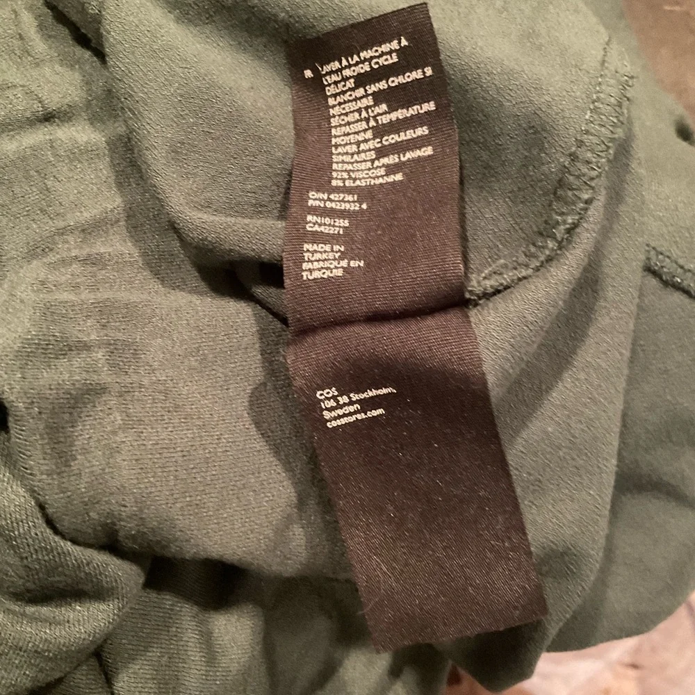 “COS” Green V Neck Draped Front Detail Short Sleeve Dress. - Picture 8 of 12